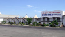 Вид на аэровокзал аэропорта Хургада в 2003 г.
